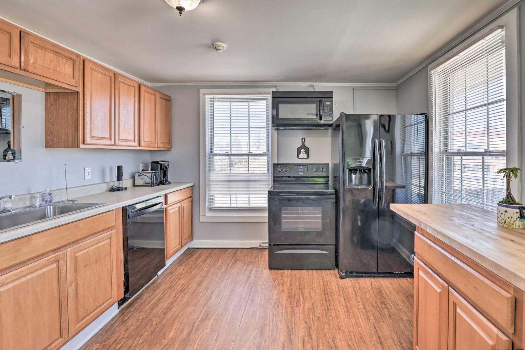 Downtown Canandaigua Apt 1 Mi To Lake And Pier! Exterior photo